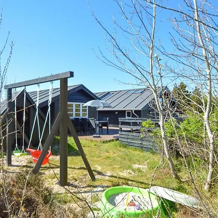 4 Bedroom Pet Friendly In Romo * Bolilmark