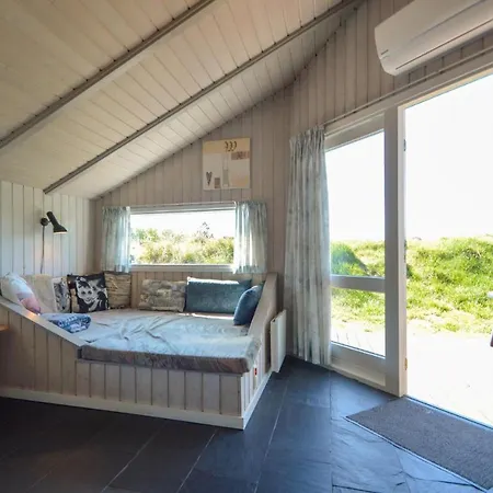 4 Bedroom Pet Friendly In Romo Holiday home